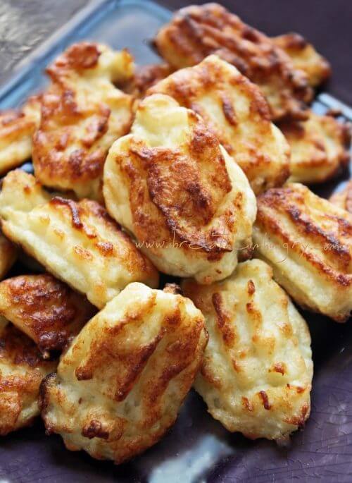 cheesy cauliflower tots recipe low carb and gluten free ibreatheimhungry