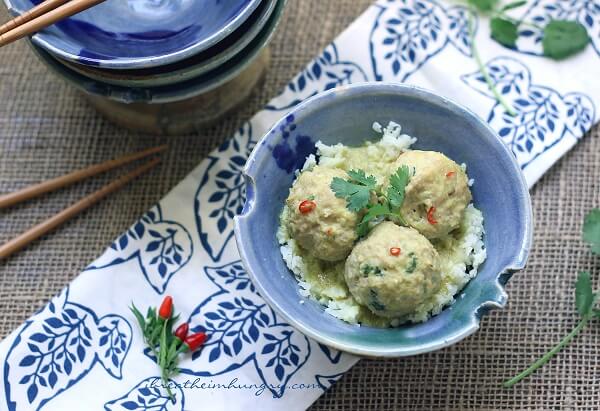 A low carb meatball recipe from Mellissa Sevigny of I Breathe Im Hungry