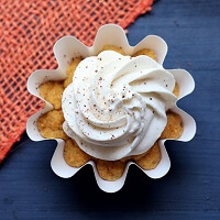 A low carb mug cake recipe from Mellissa Sevigny of I Breathe Im Hungry