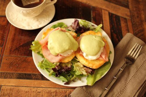 Paleo and Low Carb Eggs Benedict using leftover ham