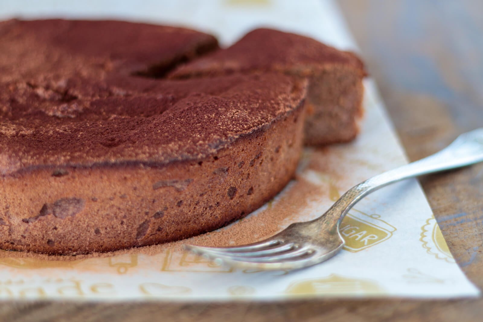 This Easy Keto Chocolate Snack Cake is low carb and gluten free!