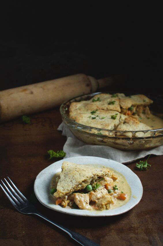 This Keto Chicken Pot Pie is the perfect fall comfort food! A low carb chicken pot pie the entire family will love!