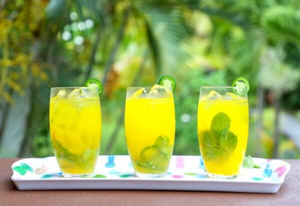 Keto Spicy Mango Mojitos on a white tray