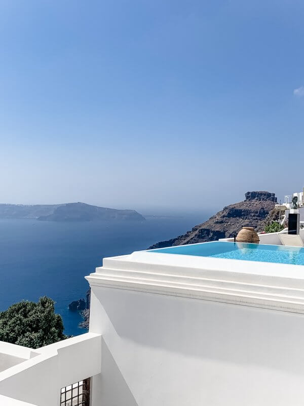 IBIH Vacation Travel Guide to Santorini - Imerovigli