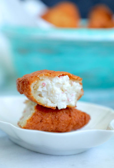 Cross section of keto crab Rangoons