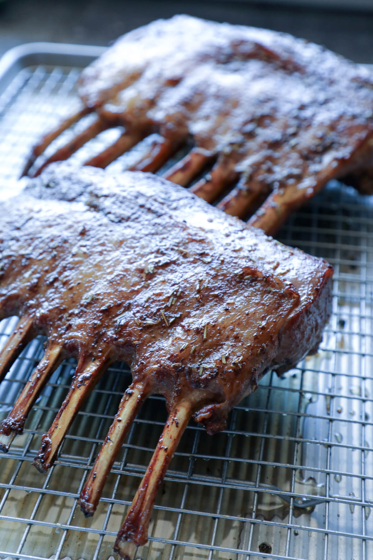 keto rack of lamb resting on a wire rack