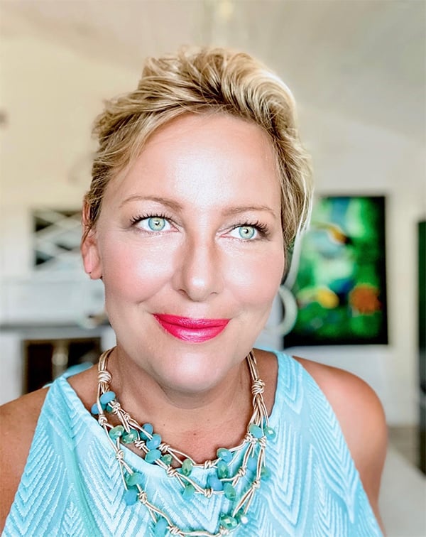Head shot of Mellissa Sevigny the owner and creator of I Breathe I'm Hungry website and recipes